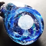 《ブルームーン》　ペンダント　とんぼ玉　　宇宙　ガラス　銀河　星
