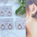 小ぶりなパールとデザインリングのピアス/金属アレルギー対応