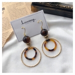 ピアス　イヤリング　大振りピアス　おおぶり　アクリルパーツ　ぶら下がり　べっ甲　アクリルチェーン
