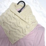 ★h様ご予約品★　白のミニマフラー