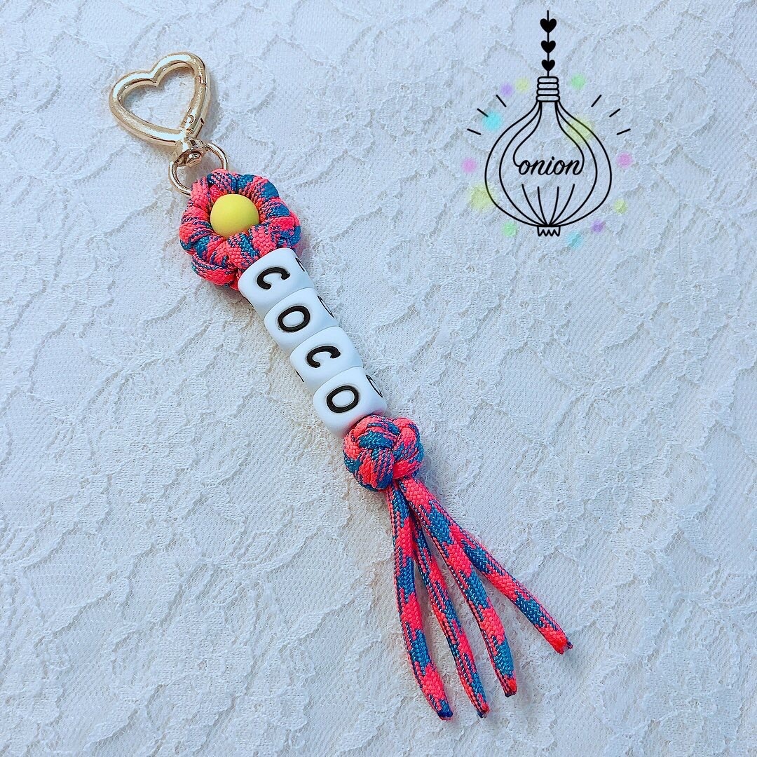 mama&mimi様 パラコート バッグチャーム にこちゃん花 四つ葉フリンジ Cute and plump flower charm❀Flower charm❀Keychain - YouTube