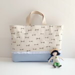 new!!リボンいっぱい Blueのマチ付きレッスンバッグ　手提げバッグ