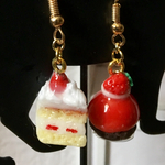 ミニチュア ベリームースとショートケーキの ピアス or ストラップ