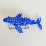 壮大なビーズクジラのブローチ
