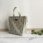 ラミネート　ミニトート　ファスナー付き　ダマスク柄(ベージュ×ブルー)