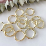 10pcs ＊ 21mm ツイスト リングパーツ リングフレーム（0087）