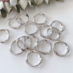 10pcs ＊ 21mm ひねり リングパーツ リングフレーム（0088）