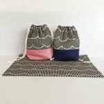 いちごとチェックのレッスンバッグ