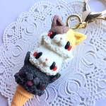 フェイクスイーツ*三毛猫・白猫・黒猫ちゃん・トリプルアイス・チャーム*スイーツデコ