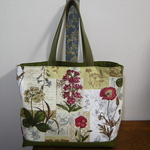 kok様オーダー品：UK生地ワイルドフラワー柄の仕切り付き大きめトートバッグ