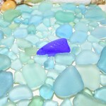 海辺の輝き　ブルー系色極小・小型サイズ大盛りカケラ（シーグラス）