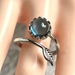 11月誕生石・・sv925  ロンドンブルートパーズ  leaf ring