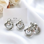 ♢design silverイヤリング♢　大ぶり/シルバーアクセサリー/大人/シンプル/きれいめ/カジュアル/アレルギー対応