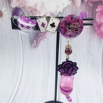 チャームにも！ぶらりんチェシャ猫 薔薇入りティーカップのヘアクリップ(紫)