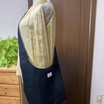 【 送料無料 】 たっぷり入る斜めがけバッグ（裏地花柄）