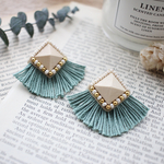 ビーズ刺繍＊とんがりウッドカボションgreenフリンジ ピアス