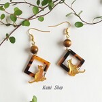 猫とべっ甲とタイガーアイピアス／イヤリング