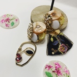 一点物♡ヴィンテージボタンアシメ刺繍リボンピアス♡