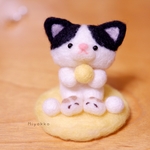 お団子こねこね🎑にゃんこ