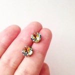 一粒ピアス Vintage Swarovski Vitrail Medium（ステンレスポスト）