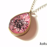 【切り絵レジン】蓮の花　ネックレス