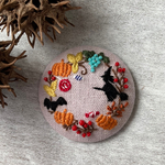 刺繍ブローチ