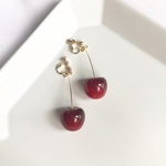 〈再販♡〉さくらんぼイヤリング〈ダークチェリー〉