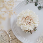 《特集掲載》ダリアのシンプルコサージュ cream　white  