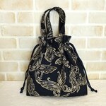 【再販】巾着バッグ☆藍染調ちょうちょ柄