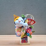 招き猫と梟の扇子の羽子板　インテリア　置物　壁掛け　つまみ細工　ちりめん　お正月　節句　新築祝い　開店祝い　出産祝い