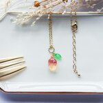 琥珀糖のネックレス　蜜林檎