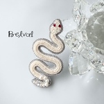 ビーズ刺繍のブローチ　-白蛇　white snake-
