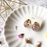 天然石ラベンダーアメジストの入ったしずくのピアス、イヤリング