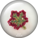 ビーズ刺繍ブローチ　Autumn Leaf