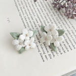 ［受注制作］ギンモクセイの刺繍ピアス＊銀木犀