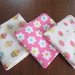 お名前スタンプ押 しておきます♪名前タグ付ガーゼハンカチ3枚セット