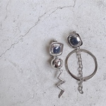 アシンメトリーシルバーピアス 