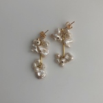 No.127 / 2段天然ケシパールピアスイヤリング 母の日 プレゼント【white】天然パール　ケシパール　バロックパール　ゴールド　白　ホワイト　オフホワイト