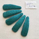 【再販】みどりの刺繍ぱっちんどめ