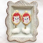 刺繍猫とファーのアクセサリー　ピアス　イヤリング　ブローチ　
