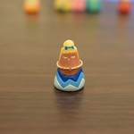 金髪おだんごヘアの女の子のリングスタンド