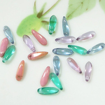 チェコビーズ　ロングドロップ　横穴タイプ　５色　１０×３mm　２５粒    C-9