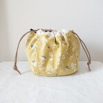 モスイエロー のコロンと丸い巾着