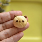 ぱんだメロンパン　ブローチまたはマグネット
