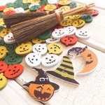 (12)【お買い得】ハロウィン🎃キャラクターボタン3個+カボチャのボタン(クラフトパーツ)100個+ホーキ2本