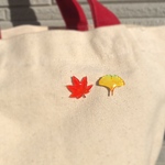 秋のピンバッジ