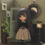 No.165 オリーブグリーンとウォールナッツのドールハウス　組み立て式ドールハウス　背景ボード　1/6サイズ