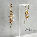 【フープピアス/イヤリング】揺らめきパール＆ゴールドグレイン フープ ピアス / イヤリング / チタンピアス / 樹脂ピアス / シンプル