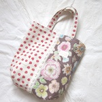 【送料込み】くったりトートバッグ☆茶花＆リンゴ1190・サブバッグ・エコバッグ