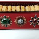 ☆カルピスバターのラスク缶　アーモンド（お菓子のミカタ・ビジュー缶カデット）